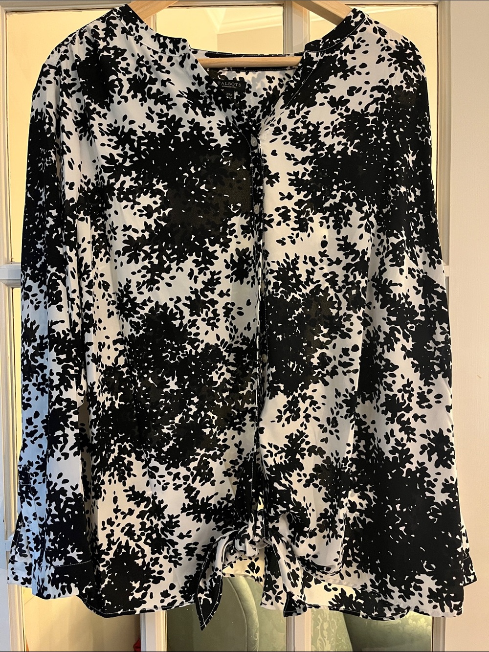 Talbots Black & White Printed Top in size 2XP